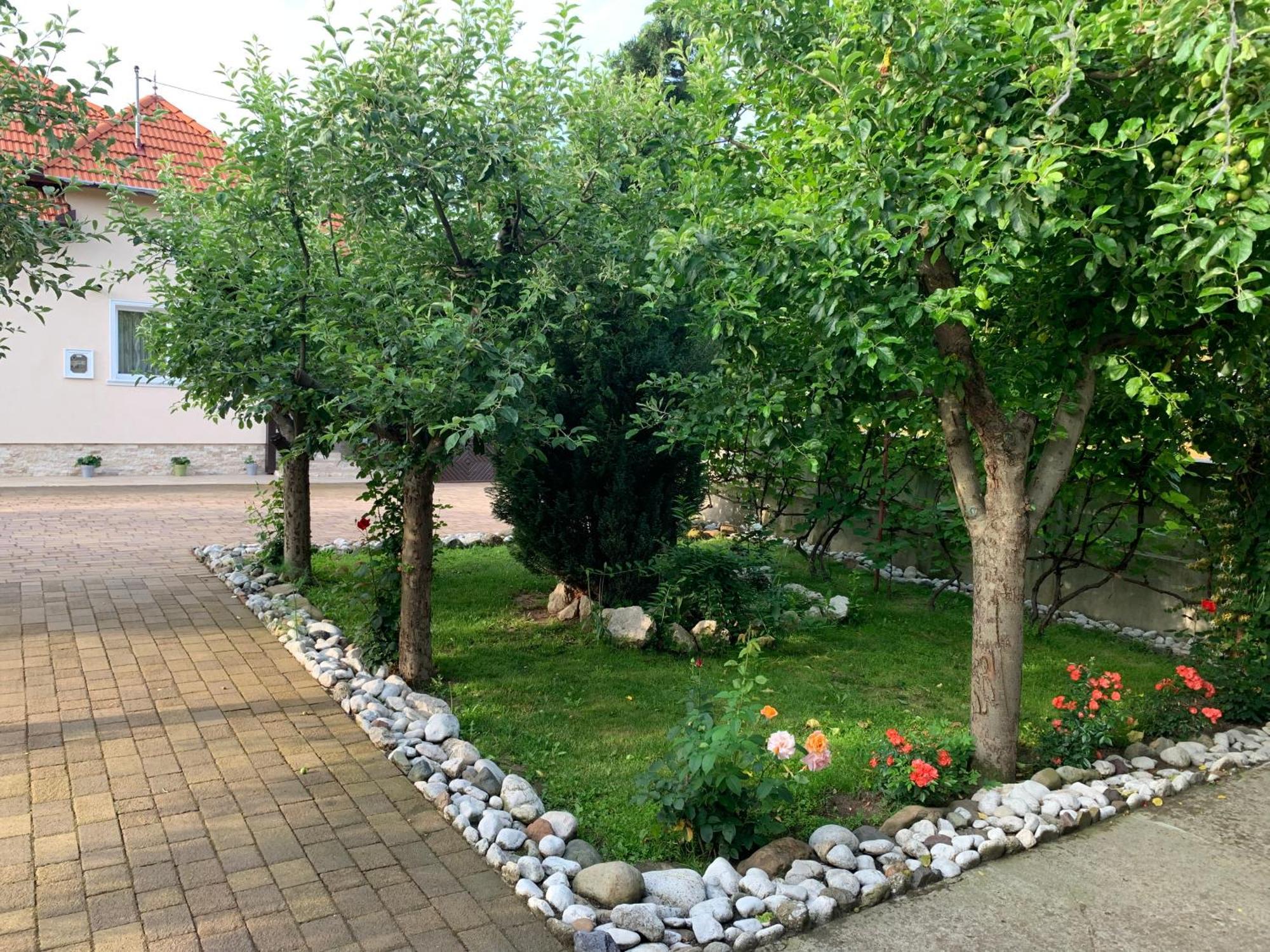 Villa Casa Lui Mosu Alba Iulia Exterior foto